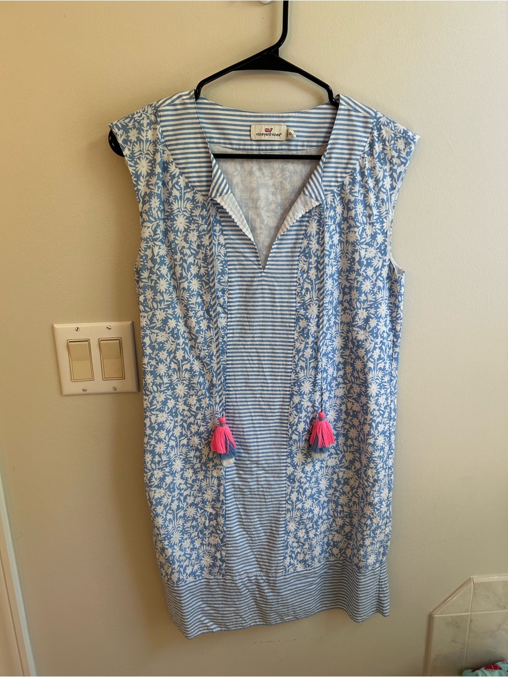 Vineyard Vines Light Blue & White dress